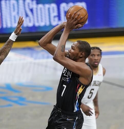  杜兰特42分创赛季新高，篮网胜爵士  