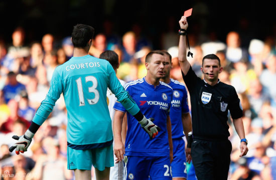  英超-本坦库尔染红热刺少一人险胜维拉  