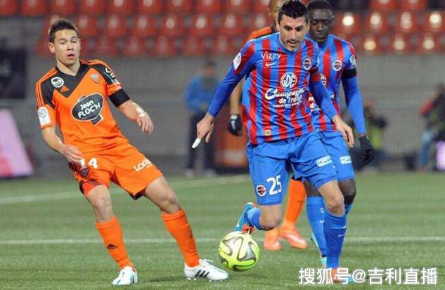  尼斯定位球战术奏效，头球接力配合攻破洛里昂城门